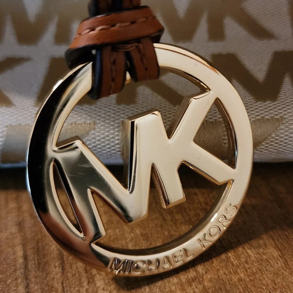 EUC Michael‎ Kors shoulder bag